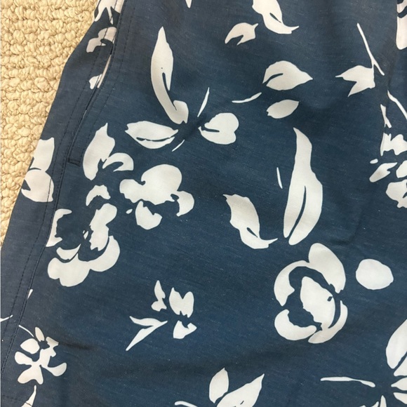 Fair Harbor / The Bayberry Trunk / Size Medium - Picture 2 of 4